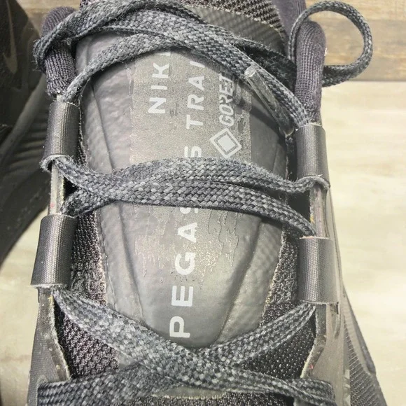 Nike Pegasus Trail 3 GTX Mens Size 11 Running Shoes Black Dark Smoke DC8793-001 - Picture 6 of 12